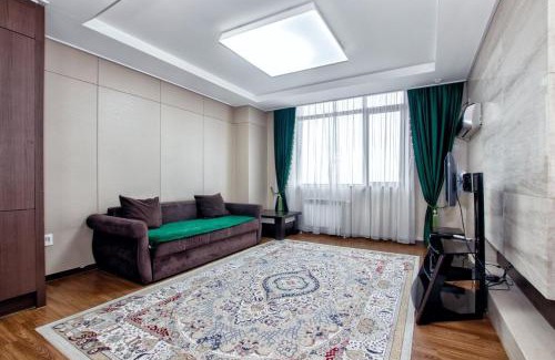 Almaty District Apartment | хайвил 2 комнатная 2006