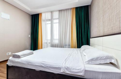 Almaty District Apartment | хайвил 2 комнатная 2006