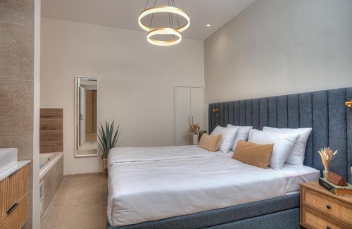 Artists Colony Villa | כתר הסמטה