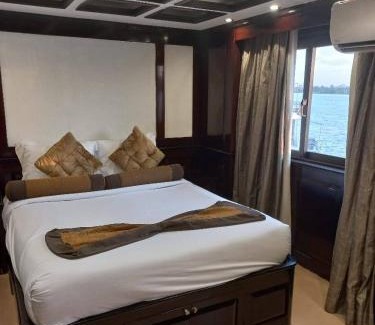 Cairo Hotel | الباخرة ريفر بوت river boat