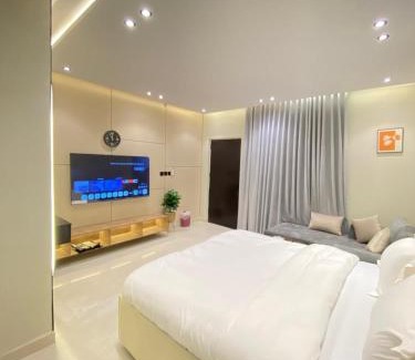 Ghirnatah Apartment | جلسة جانبية وسرير ماستر