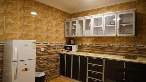Mizail Apartment | شاطئ المرجان للشقق المخدومه