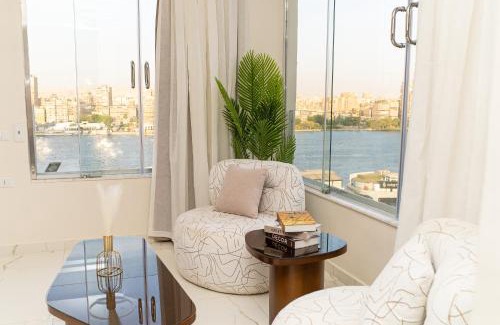 Oula Apartment | شقة فندقية اطلالة عالنيل بالكامل في قلب القاهرة بجوار الفورسيزون