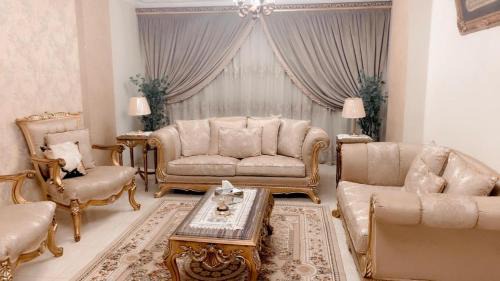 Sheikh Zayed City Apartment | شقة لقطة للايجار المفروش بالشيخ زايد ب 3 غرف نوم