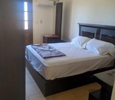 Bab Sharqi Apartment | شقة مفروشة ثلاث غرف لك وحدك قريبة من البحر
