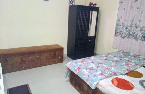 Al Gharb House | غرفة للايجار