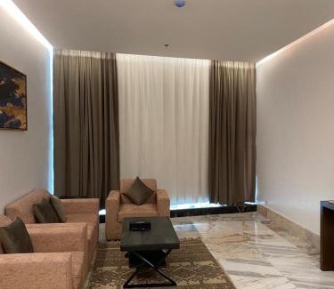 Al Hamra Apartment | فايف بالم الفندقية