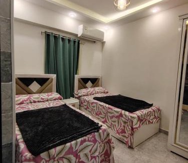 6th of October City Hotel | فندق العجمي 68
