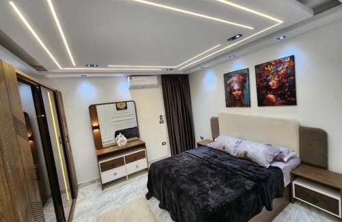 Pyramids Gardens Apartment | للايجار شقه اول ساكن مجهزه بالكامل ثلث غرف نوم اثنين حمام مطبخ مجهز بالكامل تحكم كامل عبر التلفون مكيفه بالكامل For rent Apartment for the first inhabitant a Fully equipped 3 bedrooms 2 bathrooms Fully equipped kitchen Full control via phone