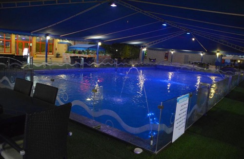 Dammam Ski Chalet | منتجع وشاليهات مورجان الشرق - للعائلات فقط -