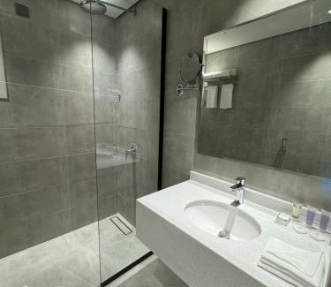 Al Olaya District Apartment | نزل الحزم للشقق المخدومة - الرياض - العليا- درجة اقتصادي