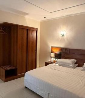 Haql Apartment | نصف القمر للشقق المخدومة