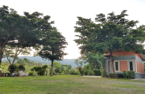 Tha Sut House | ณริสารีสอร์ทเชียงราย