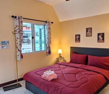 Suan Phueng House | บ้านน้ำผึ้งโฮมสเตย์