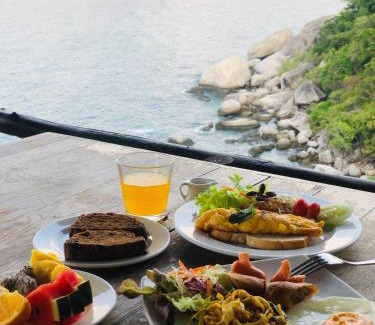 Ban Tham Niap Resort | เกาะเต่าฮิลไซด์ไดว์รีสอร์ท