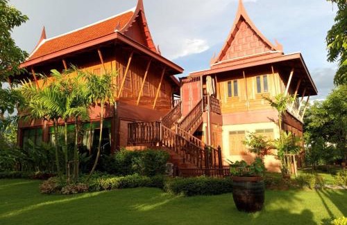 Bueng Kum House | เรือนไทยพราวพิมาน Proudpiman Thai House
