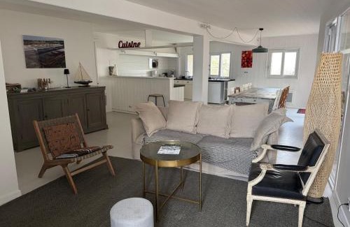 Le Bois-Plage-en-Re House | ღ La Passerelle, Spatieux Avec Jardin