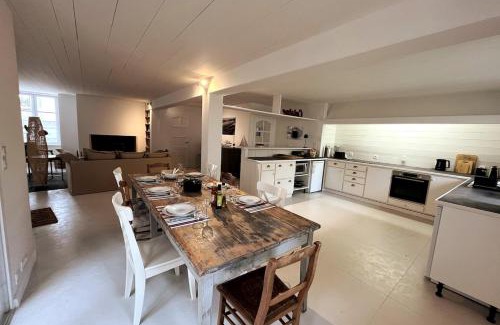 Le Bois-Plage-en-Re House | ღ La Passerelle, Spatieux Avec Jardin