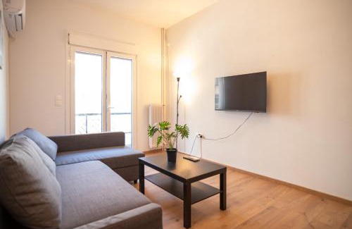 Petralona Apartment | 休闲优雅的简洁公寓