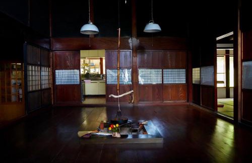 Sado House | 佐渡島に残る築130年の伝統的な古民家｜東夢