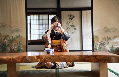 Sado House | 佐渡島に残る築130年の伝統的な古民家｜東夢
