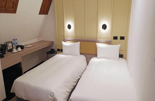 West Central District Hotel | 南兜漫旅