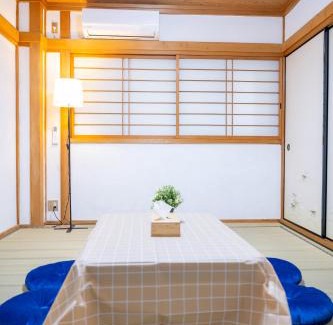 Higashinari House | 大阪市東成区一軒家貸し切りファミリー向け小型車のみ無料駐車場可Private for families, small car free parking独栋可停小车