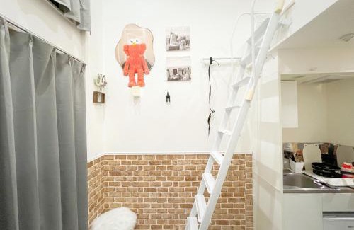 Okubo House | 山手線新大久保駅08