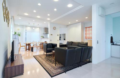 Jujo Villa | 広々130平米 最大13名 駅徒歩4分 10Gwifi 夜のパーティーと飲み会禁止