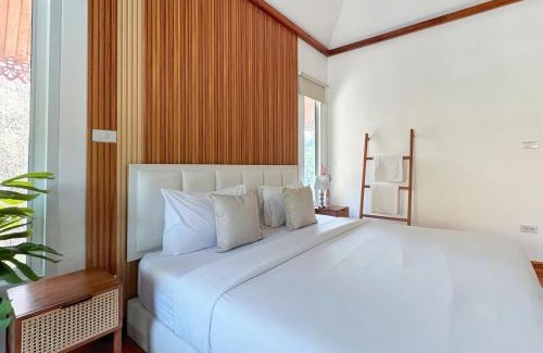 San Sai Bed & Breakfast | 提供免费汽车使用的含泳池被墅房间