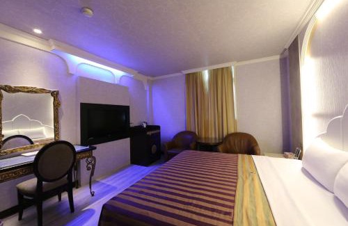 Shulin Hotel | 樹林月圓汽車旅館