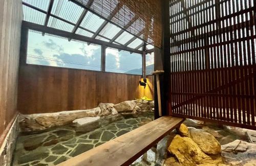 Yufuin Onsen House | 湯布院我楽珍民泊Yufuin Garakuchin