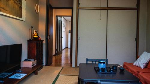 Higashinari Villa | 福助白露 130sq m 2 showers和洋室 Osaka日本橋 namba Orange st 奈良nara直通