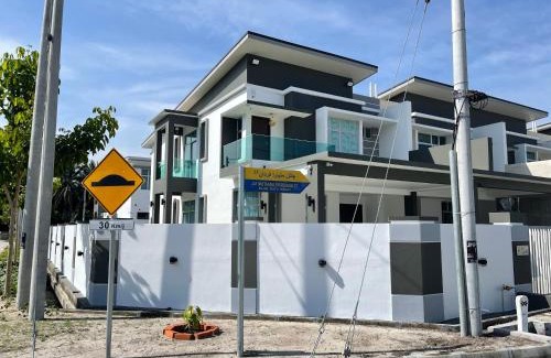 Sri Gading House | 福氣安康 Ray’s Homestay