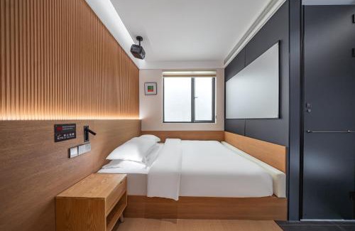 Changning Hotel | 船长五号青年酒店东华大学延安西路地铁站店