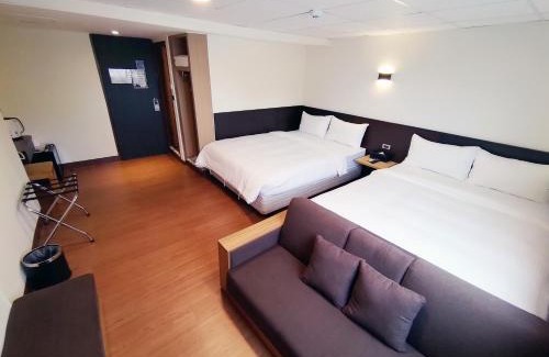 Taitung City Centre Hotel | 雲泉和旅 Cloud Izumi Cozy Inn