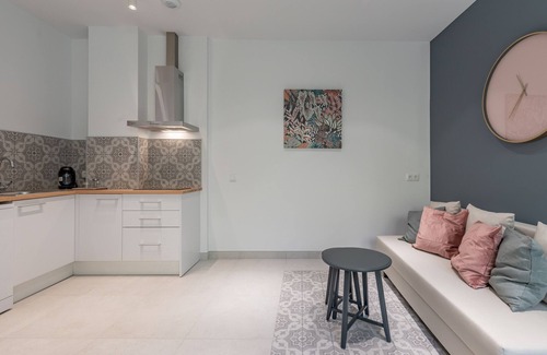 La Petxina Apartment | ꕥ Chic & Comfortable Apartment/Private Terrace ꕥ