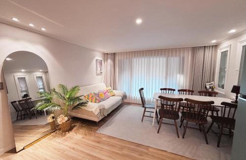 Bongcheon-dong House | 서울대입구역 근처 넓고 조용한 3룸 5베드 대가족 친구모임 추천