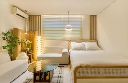 Seokchon-dong Apartment | 서울 명동 롯데월드 kspo dome 강남
