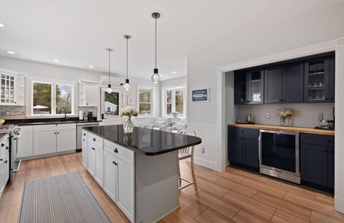 Cataumet House | 1.2 Acre Estate | Pool | Close to Beaches | Games