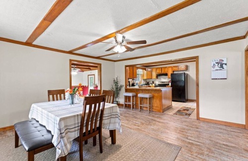 Clay City Apartment | 1,600 Acres | Pool | Pond | Hidden Treasure - RRG!