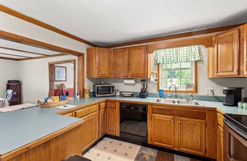 Clay City Apartment | 1,600 Acres | Pool | Pond | Hidden Treasure - RRG!