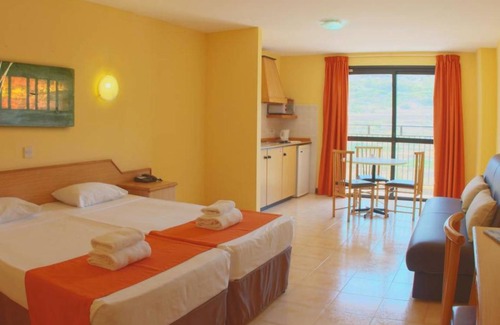Għadira Apartment | 1 Bdr Superior Balcony Luna 10.1