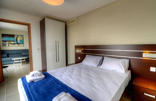 Għadira Apartment | 1 Bdr Superior Balcony Luna 10.1