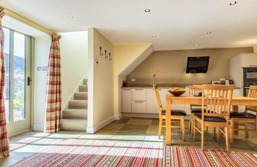 Bradbourne House | 1 Bed in Bradbourne PK796