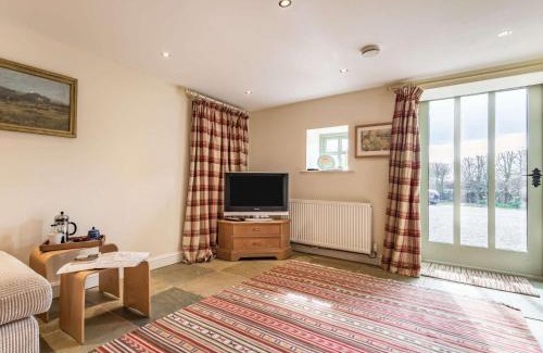 Bradbourne House | 1 Bed in Bradbourne PK796