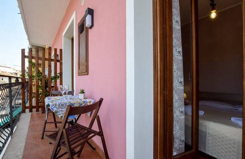 Trappitello Apartment | 1 bedroom accommodation in Trappitello