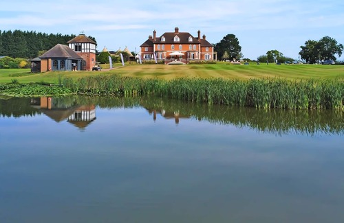 Bridgnorth Ski Chalet | 1 bedroom accommodation in Bridgnorth