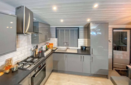 Bethesda Ski Chalet | 1 bedroom accommodation in Snowdonia