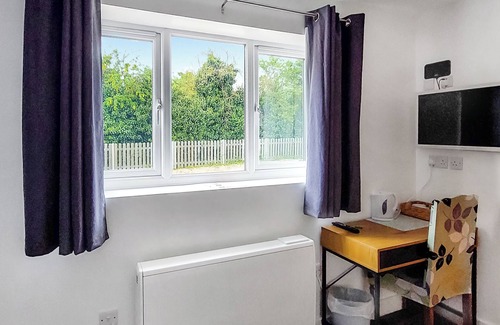 Lincoln Cottage | 1 bedroom accommodation in Walcott